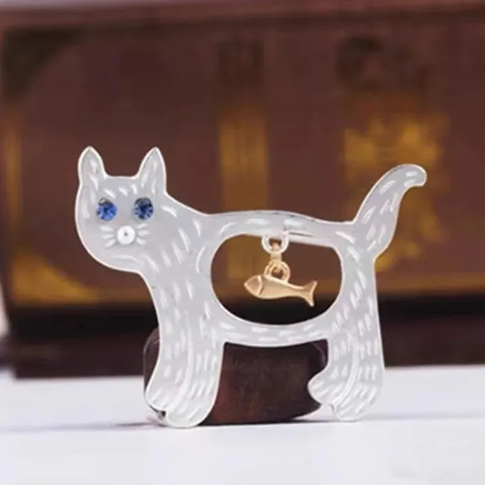 Small Fresh Cat Brooch, Minimalist Classic Gift for Men and Women