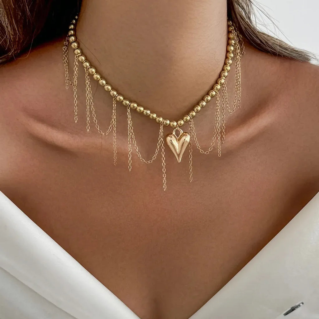 18k Gold Plated Copper Alloy Heart Pendant Choker Necklace for Women Stylish