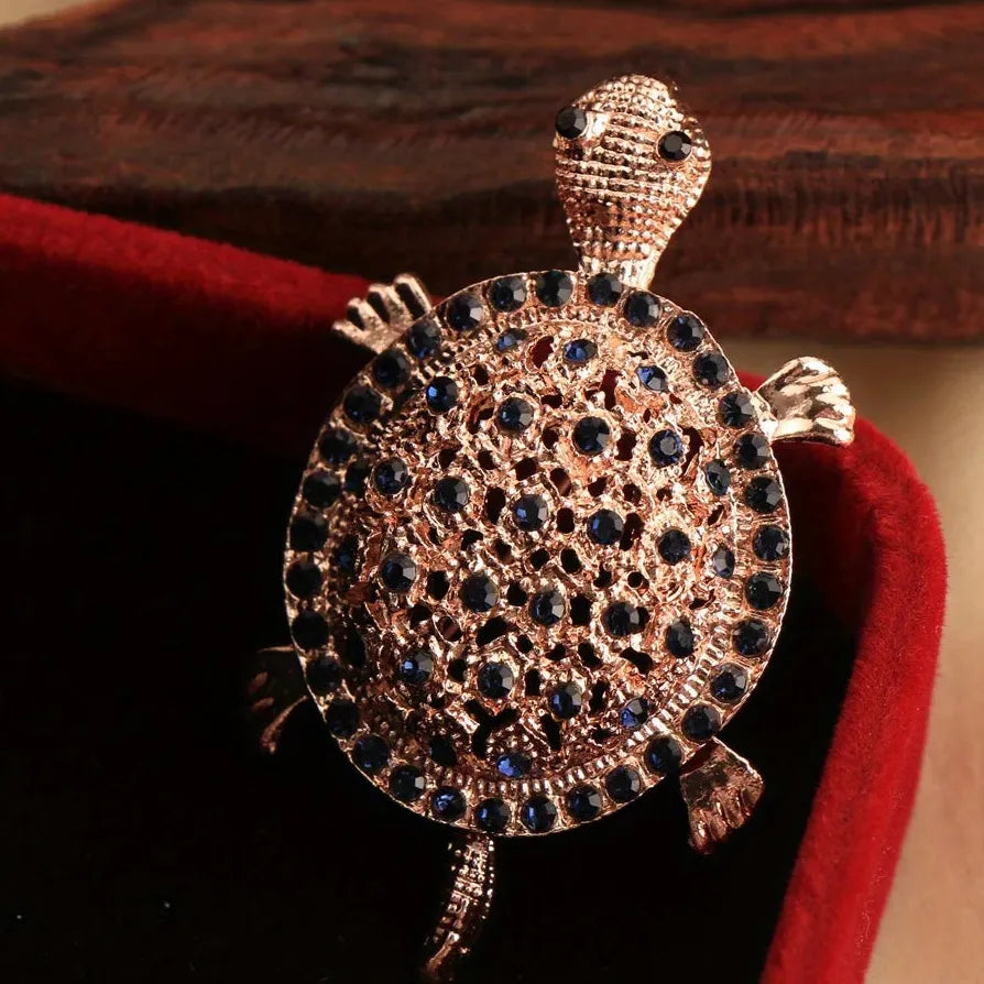 Luxury Turtle Brooch Classic Jewelry Gift for Men & Women