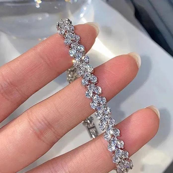 Luxury Silver-Plated Roman Rhinestone Geometric Bangle Bracelet for Women Jewelry