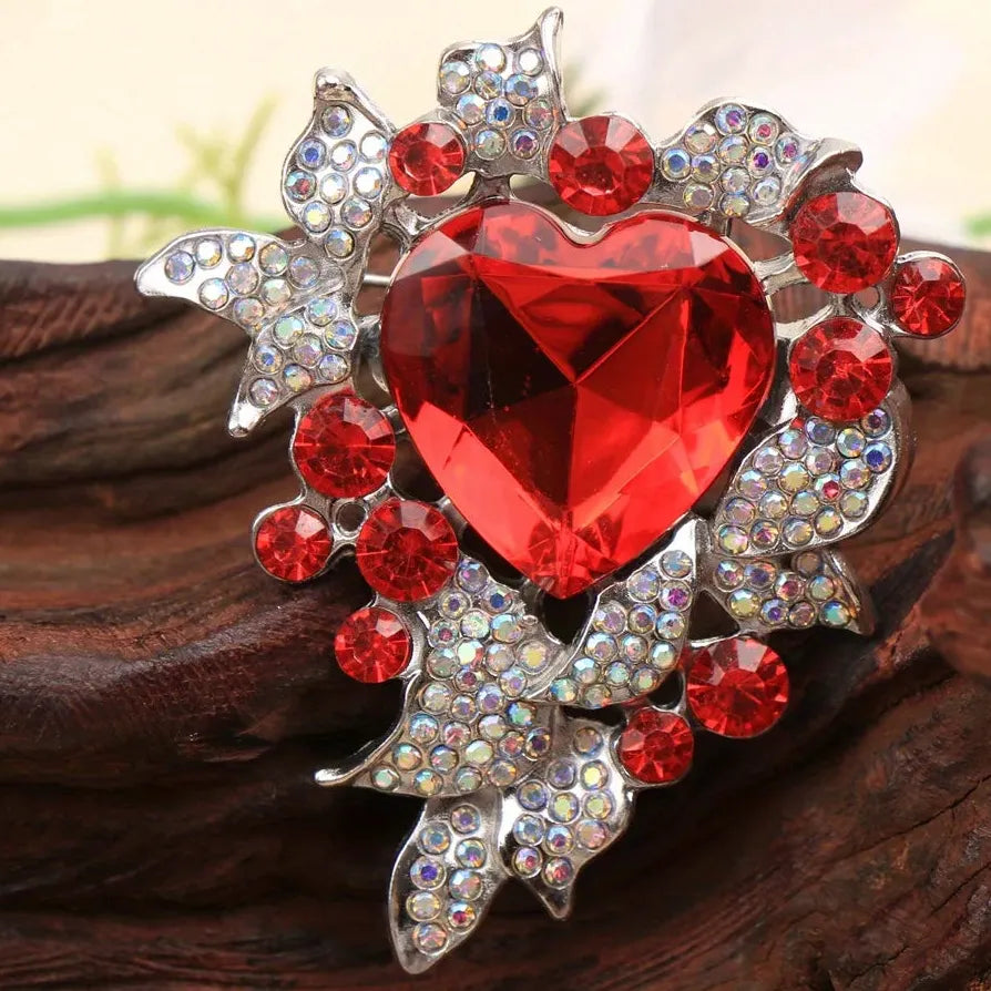 Classic Openwork Heart Brooch for Women Wedding Gift Elegant Accessory