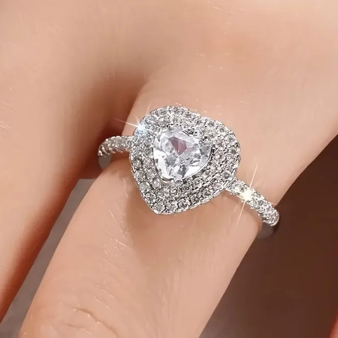 Women Heart Shaped Cubic Zirconia Ring Romantic Wedding Engagement Jewelry Brass