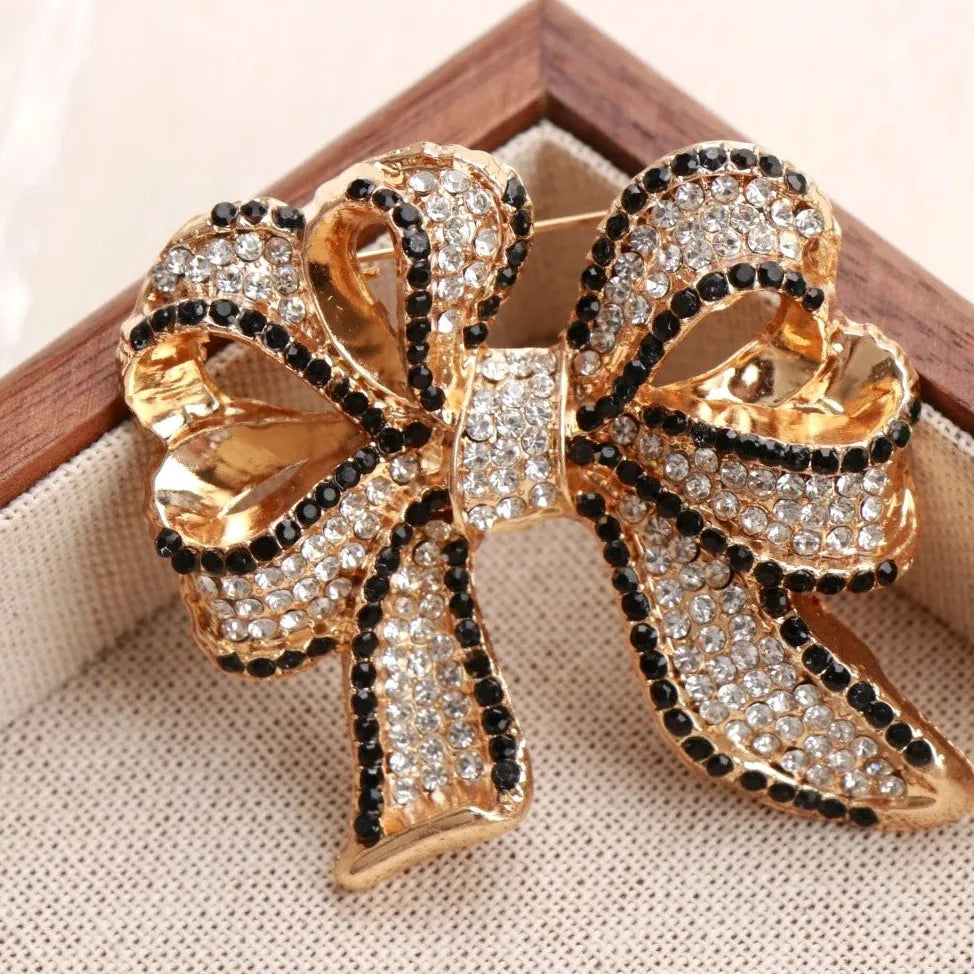 Luxury Classic Bow Brooch Pin for Men & Women Gift