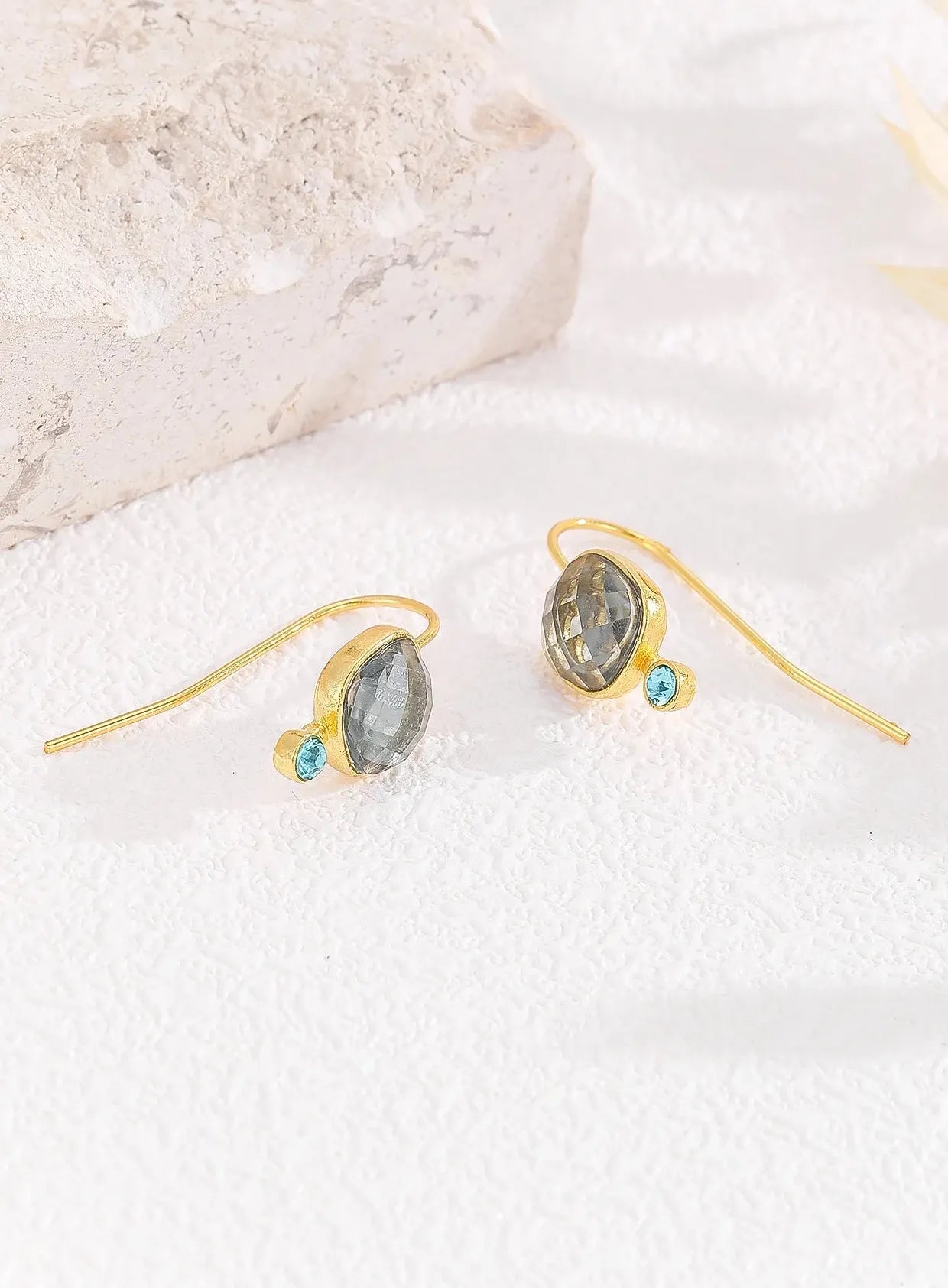 Creative Gold Oval Grey Stone Dangle Earrings for Women Zinc Alloy Jewelry Gift