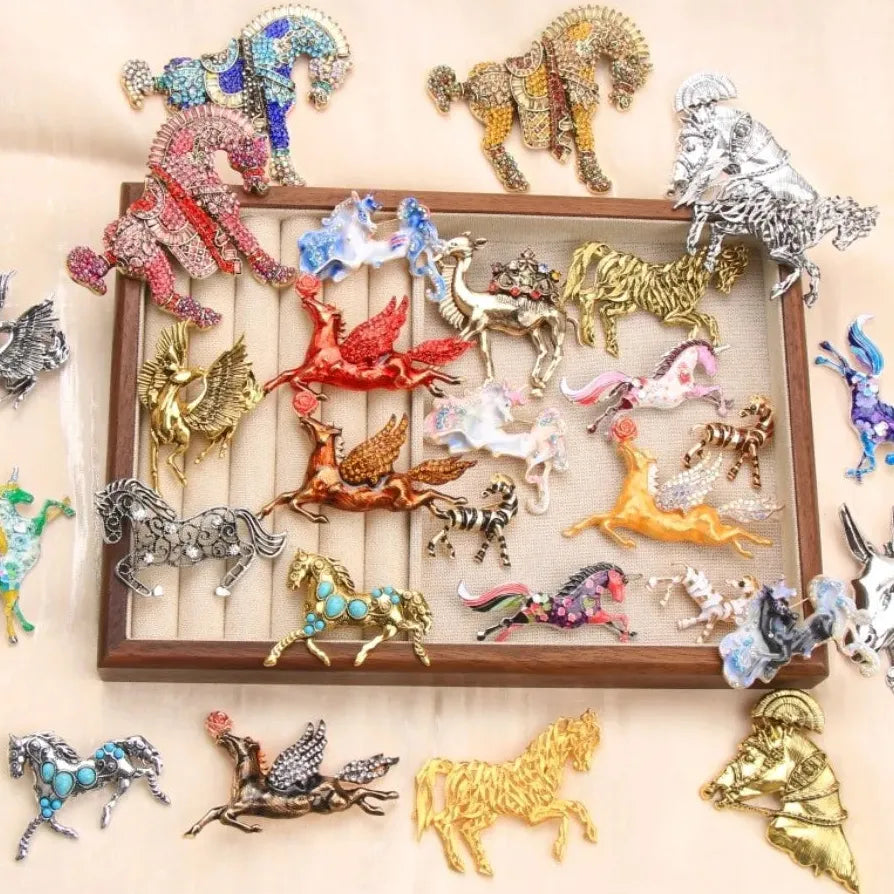 Luxury Vintage Horse Year Warhorse Unicorn Brooch for Men and Women