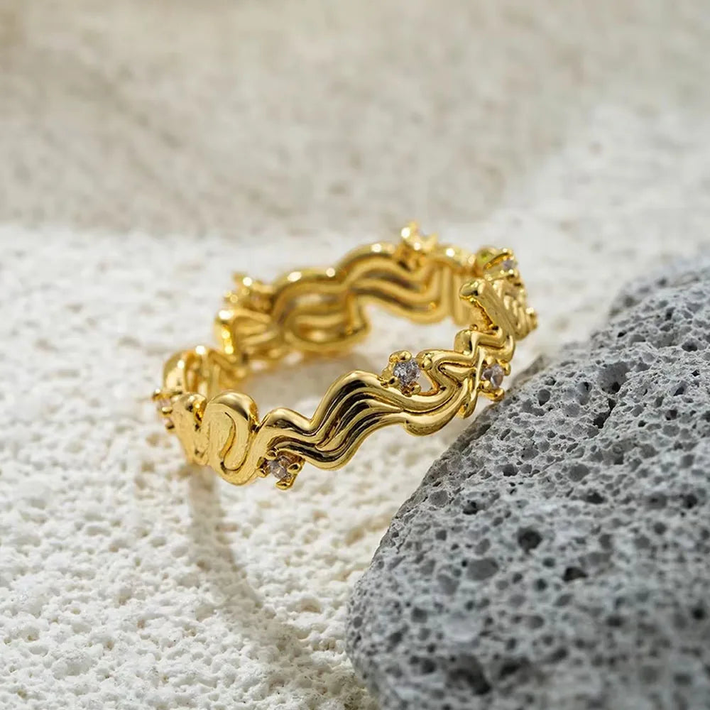 18K Gold Plated Twisted Round Zircon Wedding Ring for Women Minimalist Style