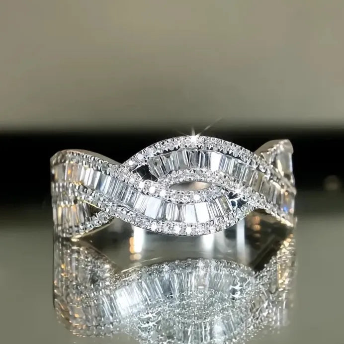 Twisty Women’s Geometric Cubic Zirconia Cocktail Ring for Wedding Party