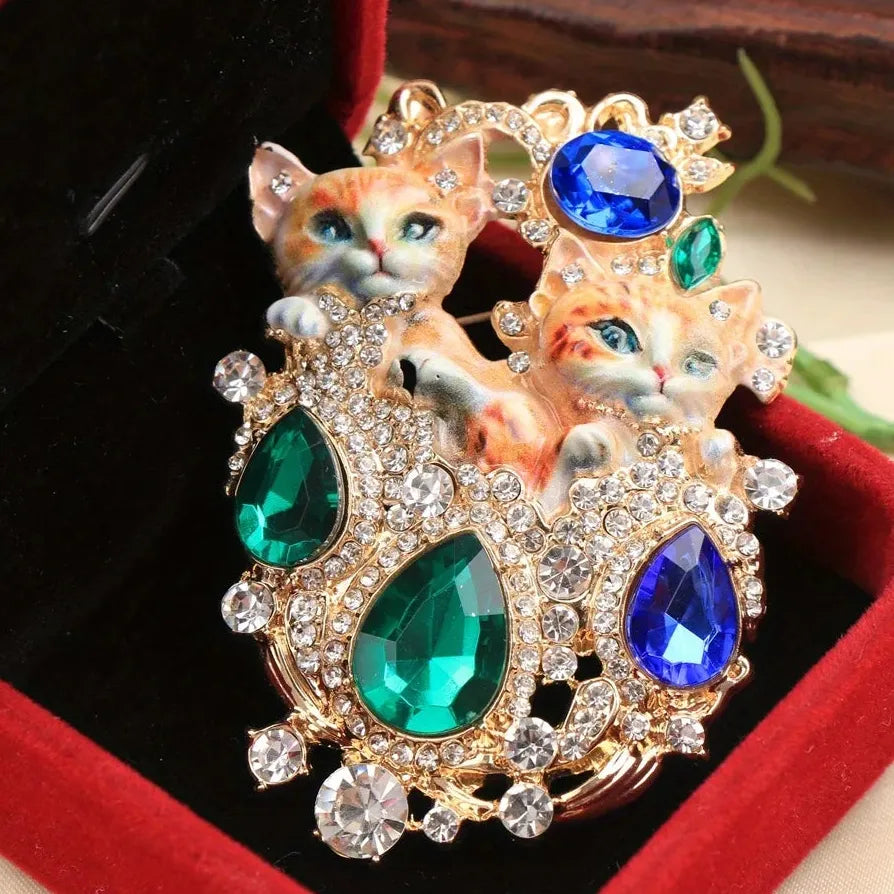 Vintage Cat Brooch Pin Classic Jewelry Gift for Men and Women