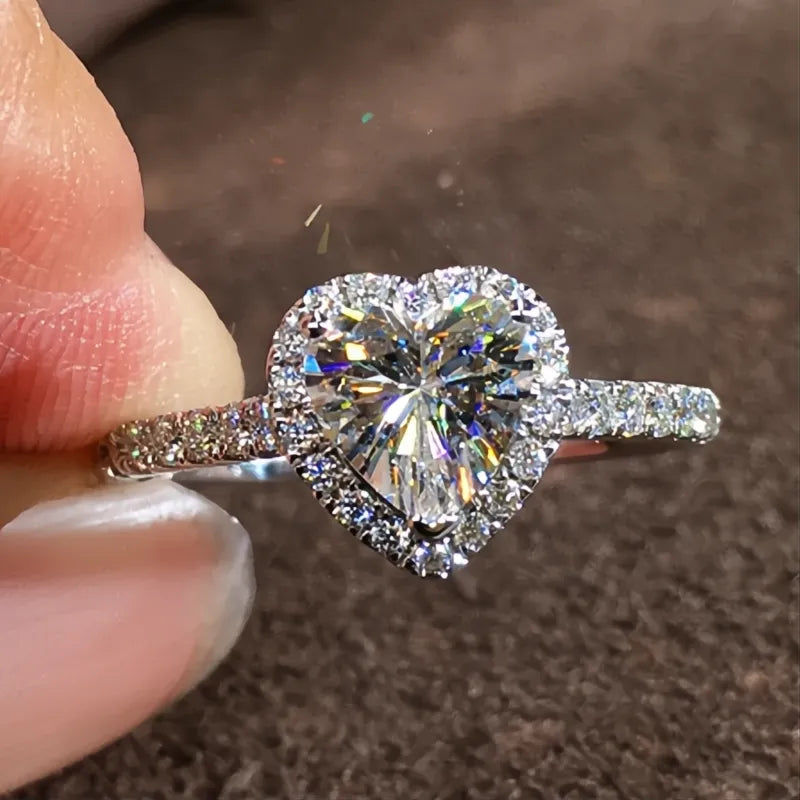 Aesthetic Heart Design Rings for Women Shiny Cubic Zirconia Brass Engagement Jewelry