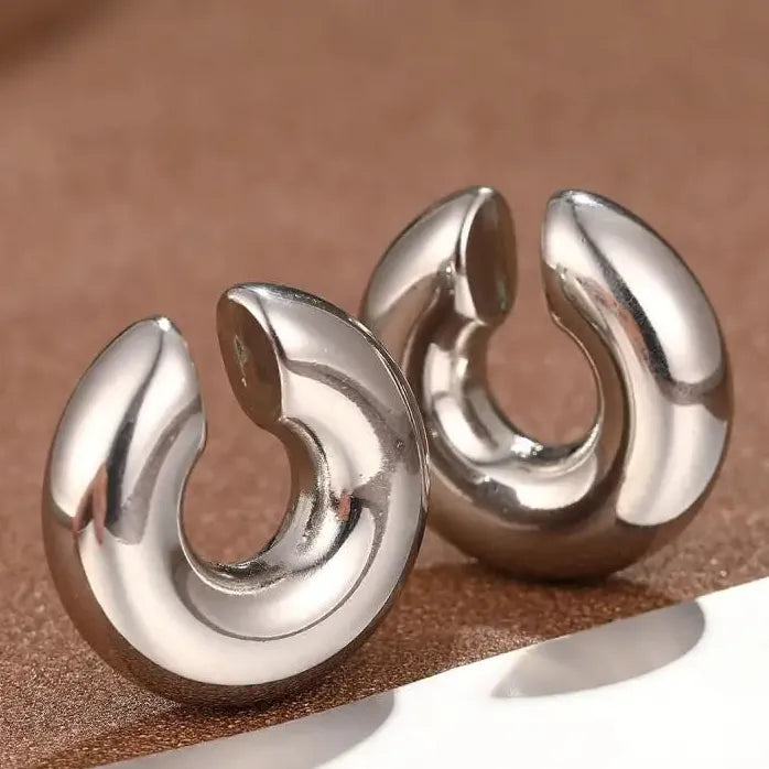 Gothic Vintage Thick Round Oversized Non-Pierced Ear Cuff Clip Earrings Acrylic Fashion