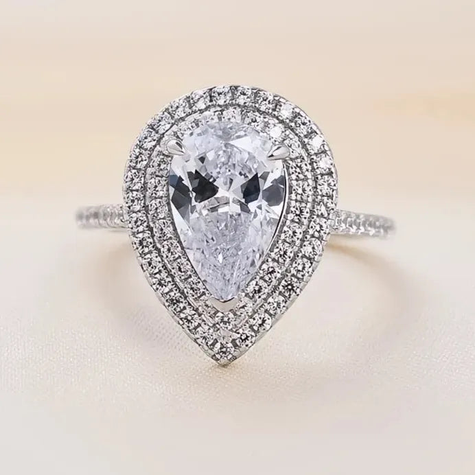 Luxury 3-Piece Women's Engagement Ring Set with Water Drop Zirconia Bands