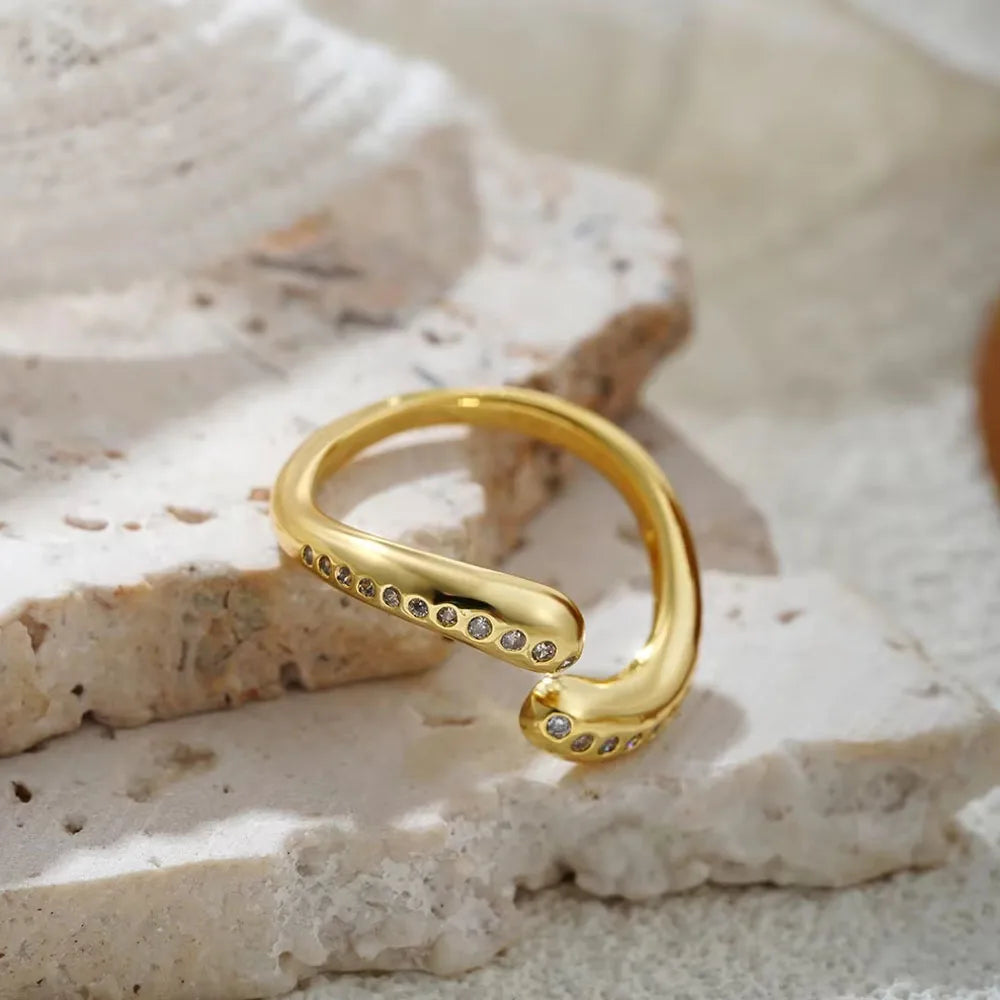 Minimalist Twisted Circle Ring Gold Plated Stainless Steel Cubic Zirconia Jewelry